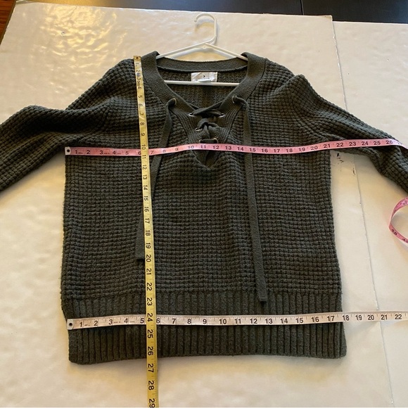 Ruby Moon Lace Up Sweater Tunic Womens Size Medium Oversized Army Green Pullover - Picture 4 of 7